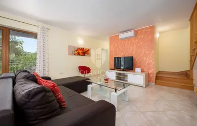 House 140 m², Poreč surroundings - pool and garden - 3