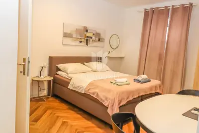 Apartment 95 m², Pula Centar - 3 renovated units - 3