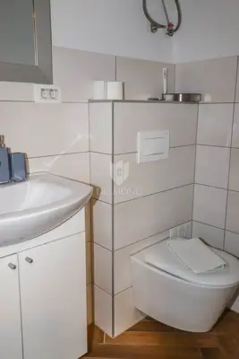 Apartment 95 m², Pula Centar - 3 renovated units - 11