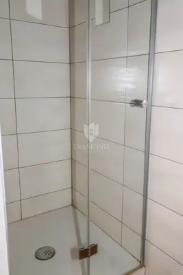 Apartment 95 m², Pula Centar - 3 renovated units - 10