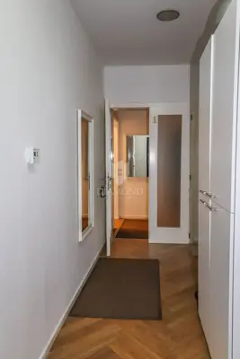 Apartment 95 m², Pula Centar - 3 renovated units - 8