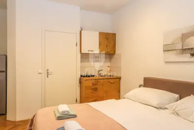 Apartment 95 m², Pula Centar - 3 renovated units - 4