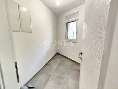 Stan 66,75 m², Sukošan - 3 sobe, vrt 134 m² - 8