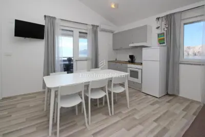 House 217 m², Baška on the island of Krk - first row to the sea - 10