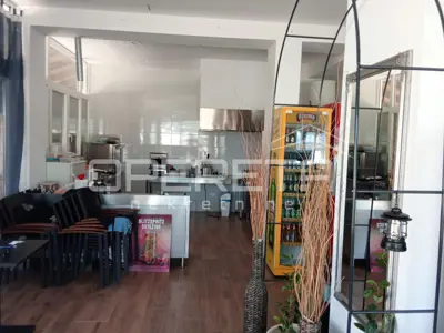 Ugostiteljski objekt 180 m², Poreč - prvi red do mora - 5