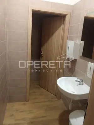 Ugostiteljski objekt 180 m², Poreč - prvi red do mora - 12