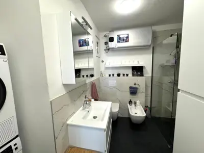 Stan, Vidikovac Pula, lođa i moderno uređenje - 12