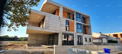 Kuća 259 m², Medulin - pogled na more i bazen