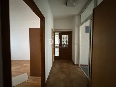 ZADAR, PLOVANIJA - Flexible commercial space 200 m² - 8