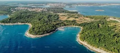 Građevinsko zemljište 1 800 m², Premantura - građevinska zona