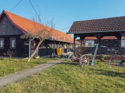 Drenčec, DRENČEC, Kuća i gospodarske zgrade, velika okućnica - 504 m²