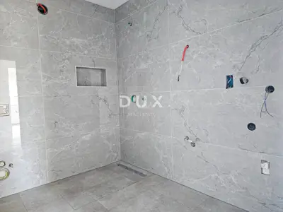 Apartment 108 m², Vrbnik on the island of Krk - ground floor with pool - 7