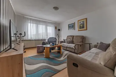 Trešnjevka, četverosoban obiteljski stan sa dva balkona