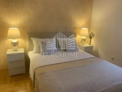 SPLIT, Pazdigrad, Stan najam uz more, 62.00 m², 2S, GARAZA