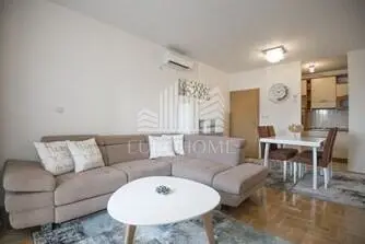 SPLIT, Pazdigrad, Stan najam uz more, 62.00 m², 2S, GARAZA - 2