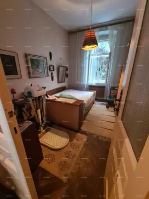 Stan u prizemlju s dvorištem i garažom – centar Pule - 10