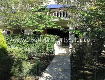Kuća 464 m², Otok Brač - 70 m od mora - 4