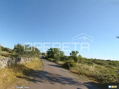 Poljoprivredno zemljište 1.683 m², Vinišće - mirna lokacija