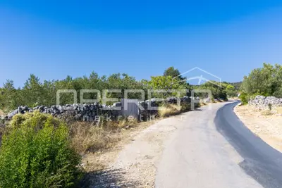Poljoprivredno zemljište 1.683 m², Vinišće - mirna lokacija - 6