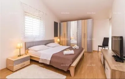 Kuća 138m² u Puli – bazen i natkrivena terasa - 15