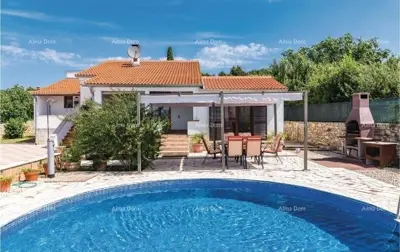 Kuća 138m² u Puli – bazen i natkrivena terasa - 2