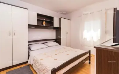 Kuća 138m² u Puli – bazen i natkrivena terasa - 17