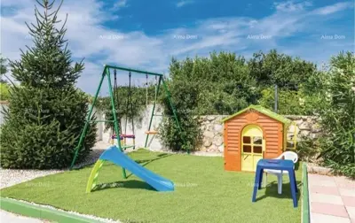 Kuća 138m² u Puli – bazen i natkrivena terasa - 8