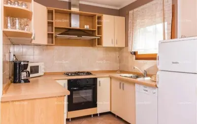 Kuća 138m² u Puli – bazen i natkrivena terasa - 11