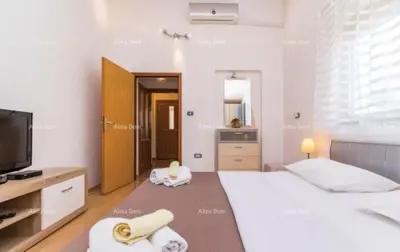 Kuća 138m² u Puli – bazen i natkrivena terasa - 16