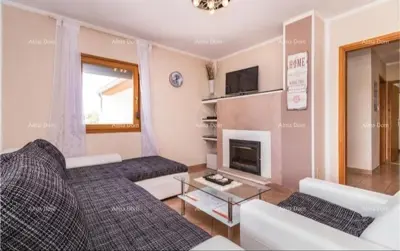Kuća 138m² u Puli – bazen i natkrivena terasa - 14