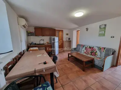 Kuća 214 m², Višnjan - mirna lokacija i panoramski pogled - 10