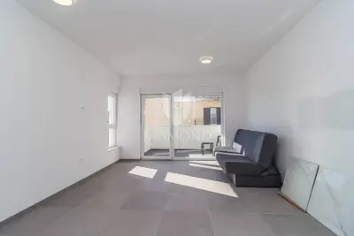 Stan 54 m², Medulin centar - 2 spavaće sobe, balkon - 3