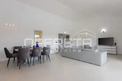 Kuća 147 m², Sveti Lovreč - bazen i vrt - 6