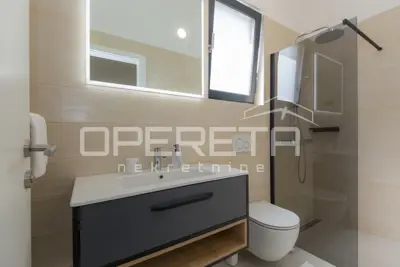 Kuća 147 m², Sveti Lovreč - bazen i vrt - 10