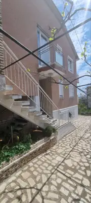 Apartment 111 m², Pula Kaštanjer - garage and cellar - 4
