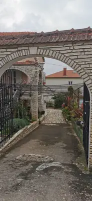 Apartment 111 m², Pula Kaštanjer - garage and cellar - 3