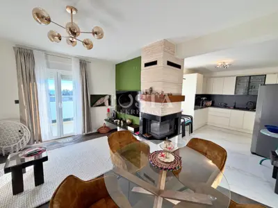 Stan 77 m², Petrčane - pogled na more i 2 balkona - 4