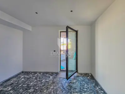 Stan 80 m², Umag centar - 2. red do mora - 3