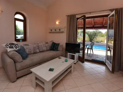 Kuća 150 m², Višnjan - bazen i privatnost - 13