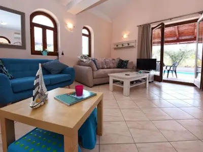 Kuća 150 m², Višnjan - bazen i privatnost - 14