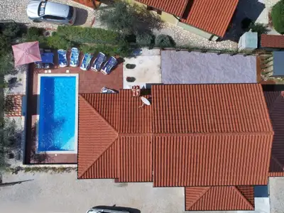 Kuća 150 m², Višnjan - bazen i privatnost - 8