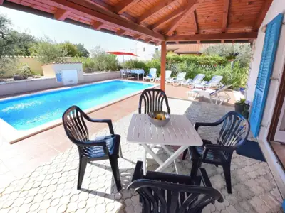 Kuća 150 m², Višnjan - bazen i privatnost - 4