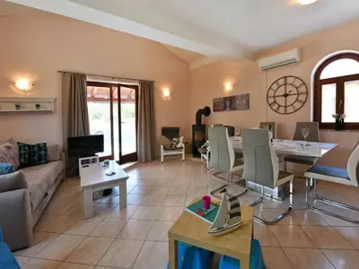 Kuća 150 m², Višnjan - bazen i privatnost - 10