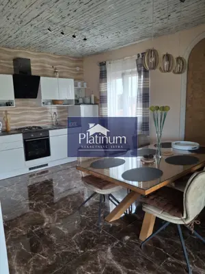 House 180 m², Fažana - sea view and close to the beach - 9