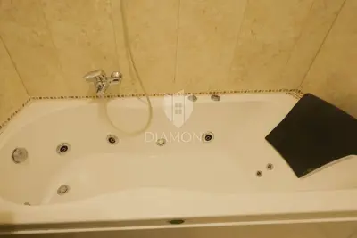 Stan 114 m², Šestine - otvoren pogled i loggia - 15