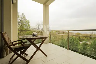 Stan 114 m², Šestine - otvoren pogled i loggia - 19