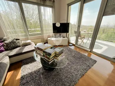 Stan 114 m², Šestine - otvoren pogled i loggia - 5