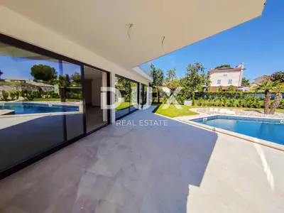 Villa 220 m², Tinjan - Pool 60 m² und Sommerküche - 11