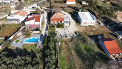 Kuća 154 m², Debeljak - renovirana prizemnica s vrtom