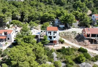 Kuća 128 m², otok Vis - mirna lokacija blizu plaža